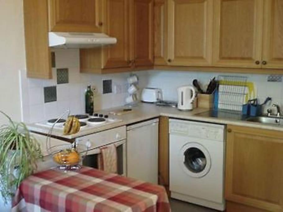 Nice Central Flat Walk To Princes Streetroyal Mile Edinburgh Exterior photo